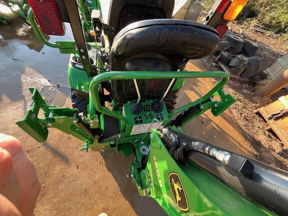 2024 John Deere 1025R Photo 6