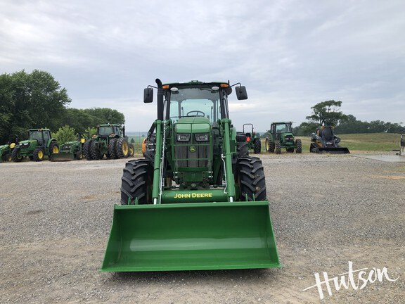 Photo of 2023 John Deere 6135E