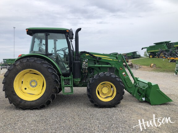 Photo of 2023 John Deere 6135E
