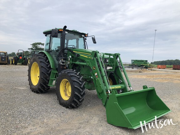 Photo of 2023 John Deere 6135E