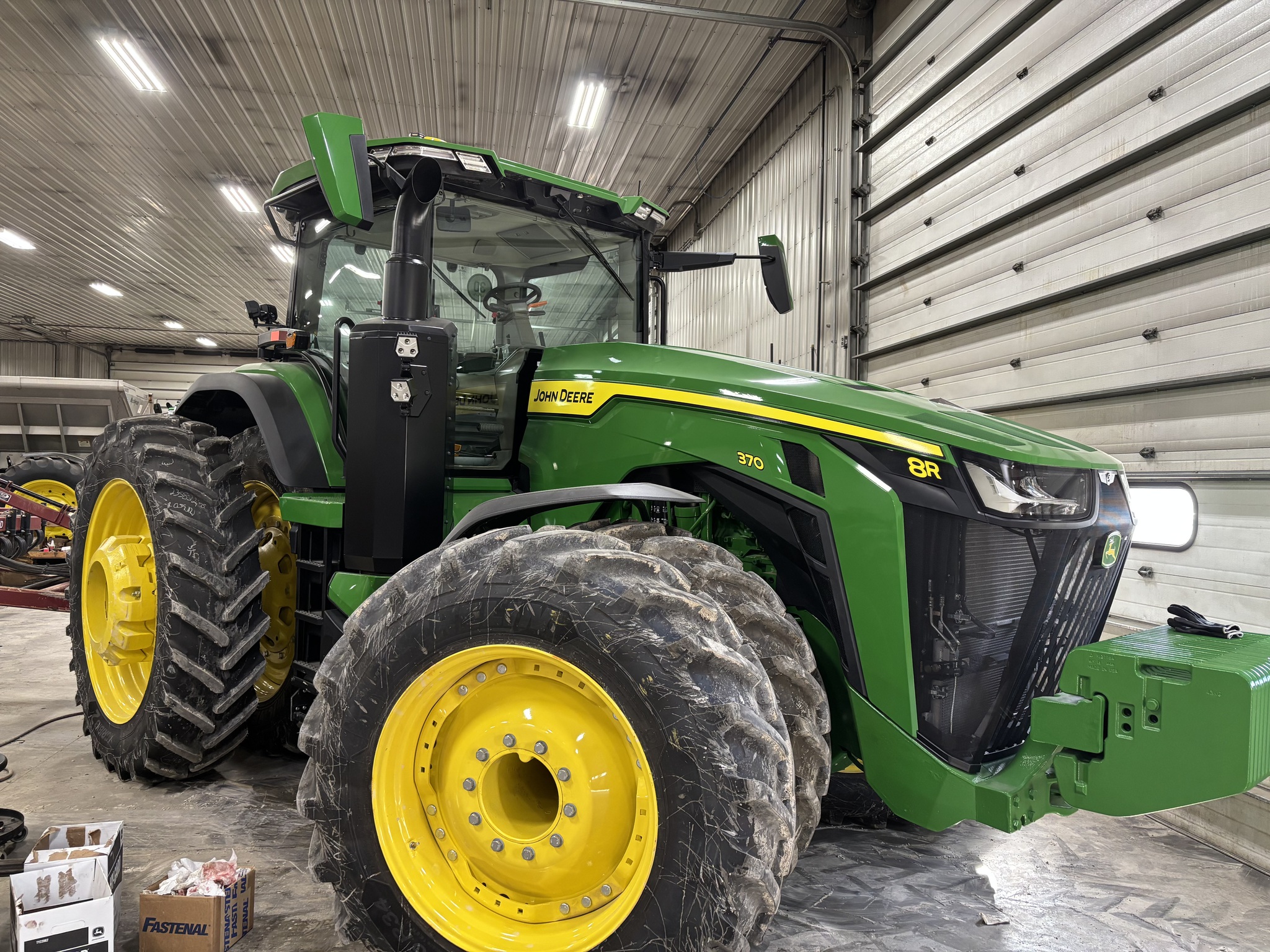 Used 2024 John Deere 8R 370 Row Crop Tractors at Koenig Equipment in Greensburg, IN - PhotoXL0