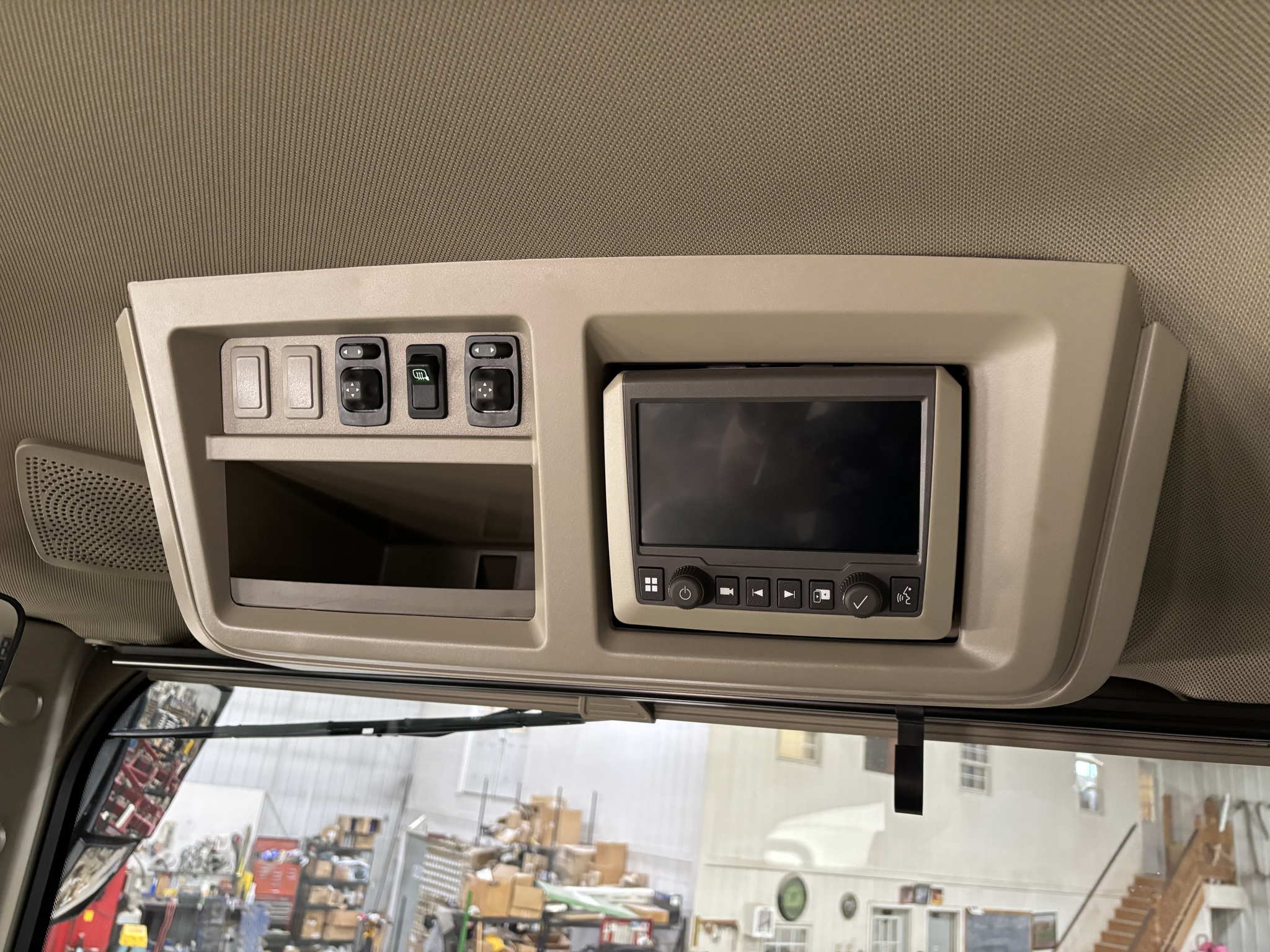 Used 2024 John Deere 8R 370 Row Crop Tractors at Koenig Equipment in Greensburg, IN - PhotoXL10