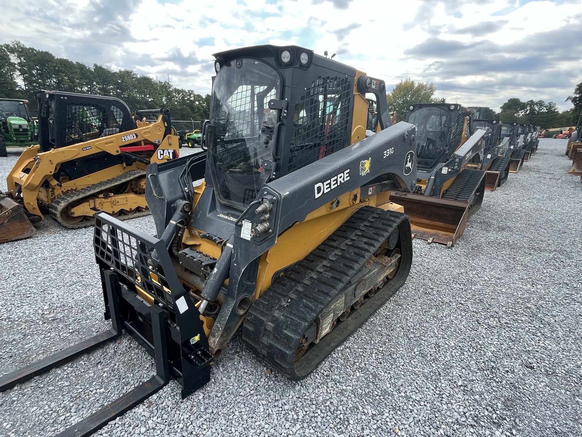 2022 John Deere 331G Image 5