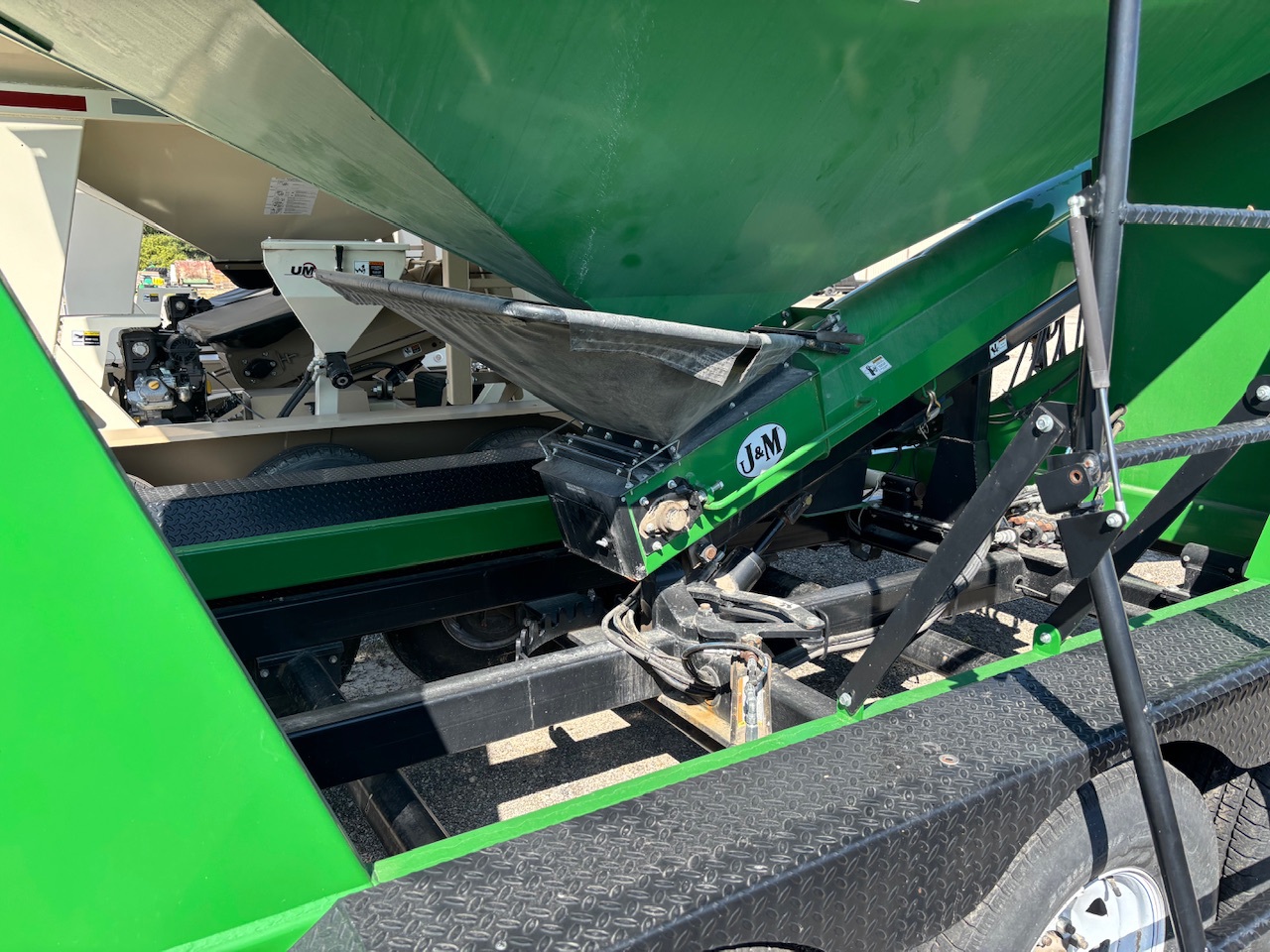  2017 J&M 375ST at Heritage Tractor in Streator, IL