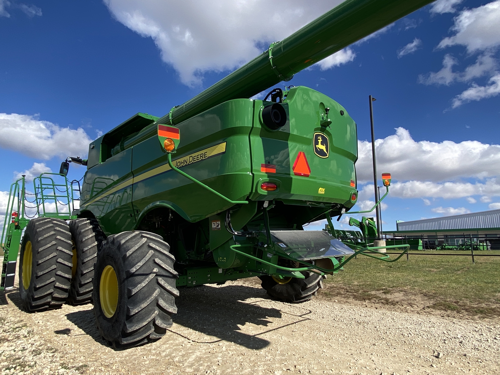 2024 John Deere S780 Image 8