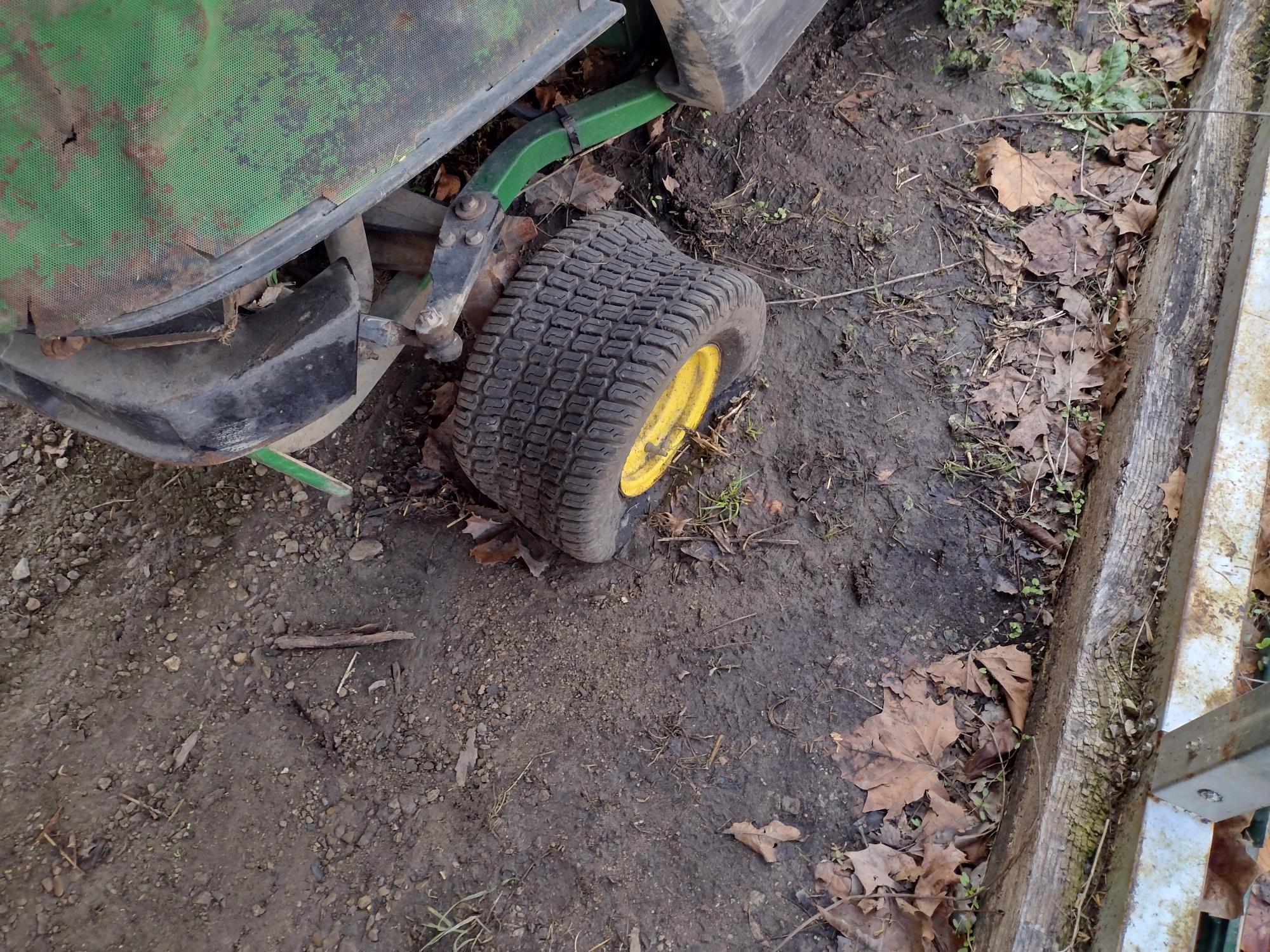 2013 John Deere 1435 parts unit Image 8