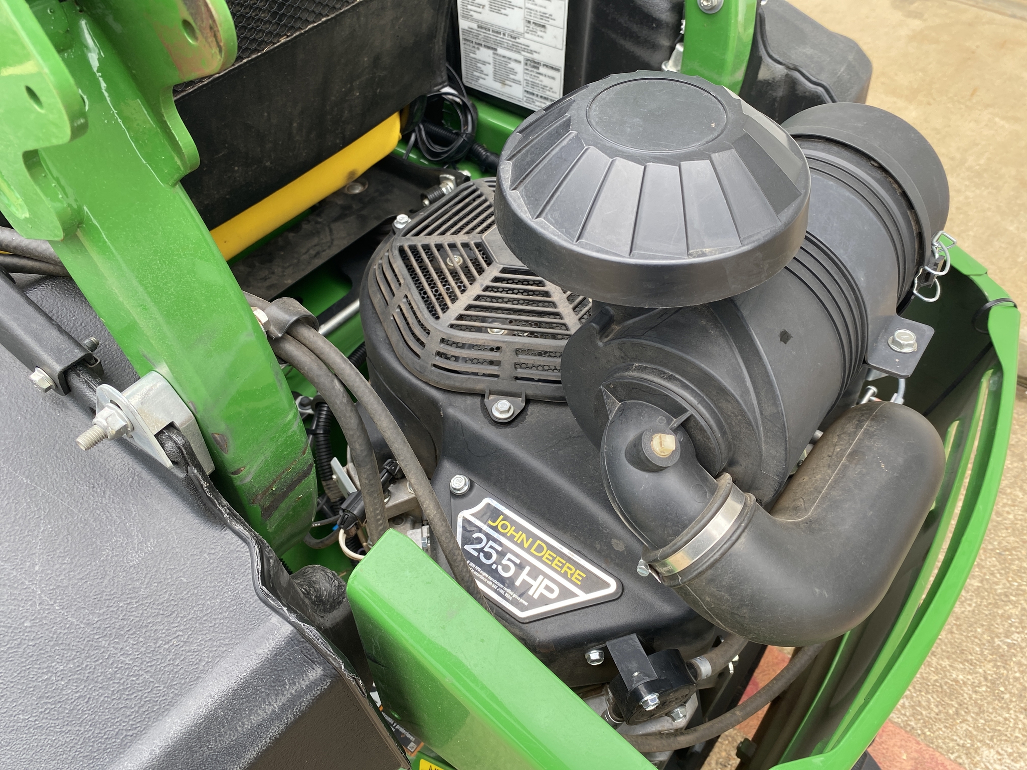 2024 John Deere Z930M Image 25