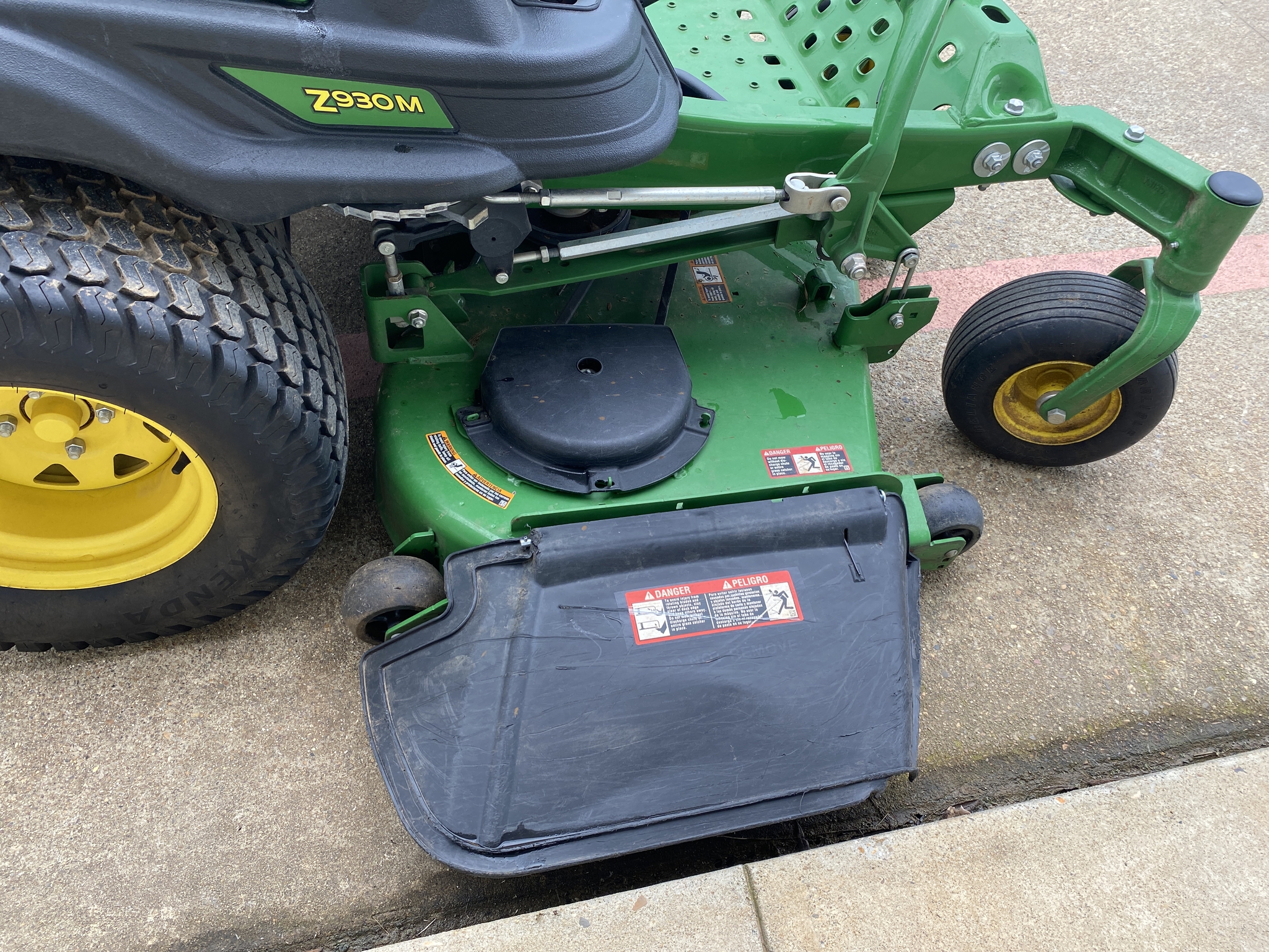 2024 John Deere Z930M Image 15