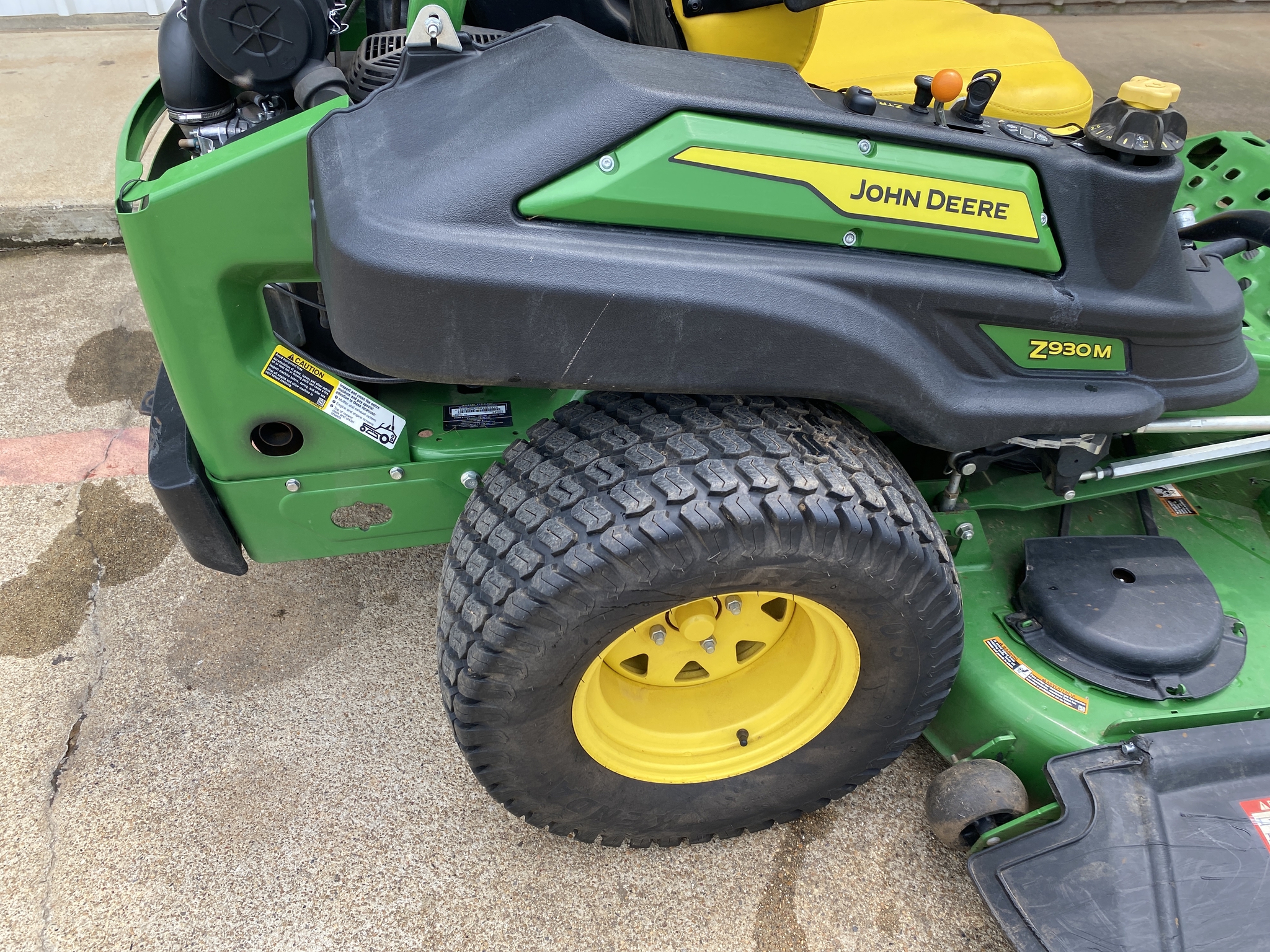 2024 John Deere Z930M Image 24