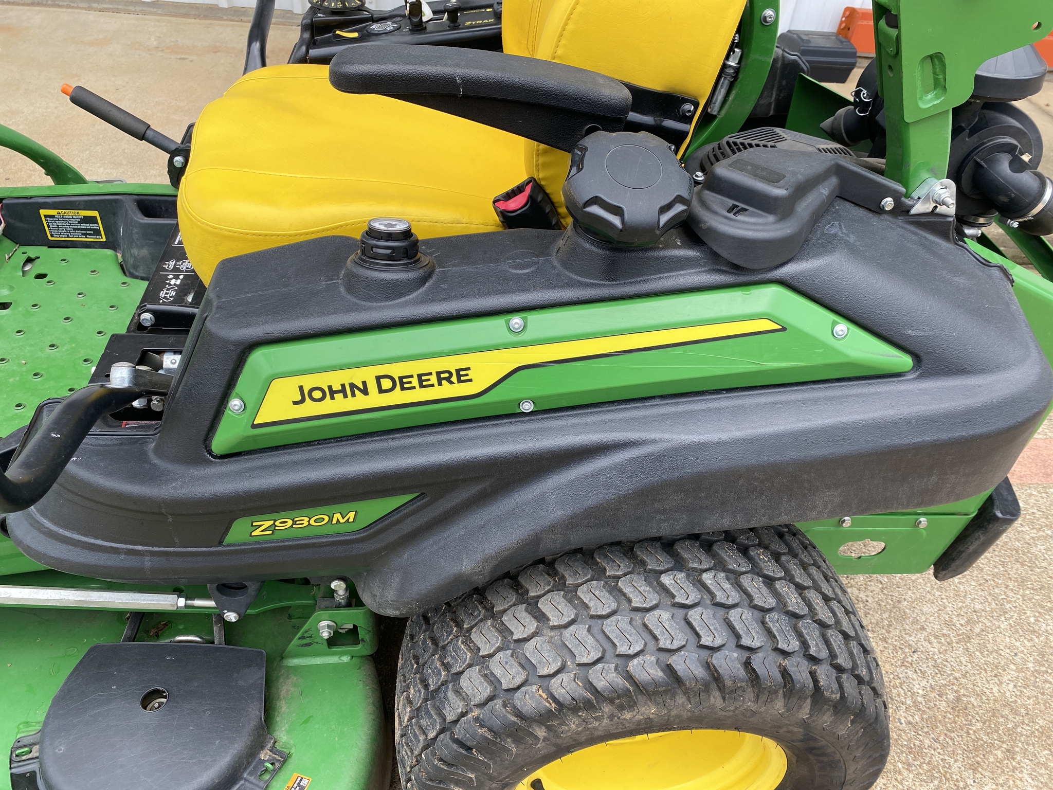 2024 John Deere Z930M Image 7