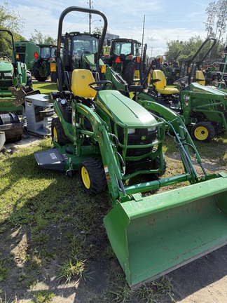 2023 John Deere 1025R Photo 2