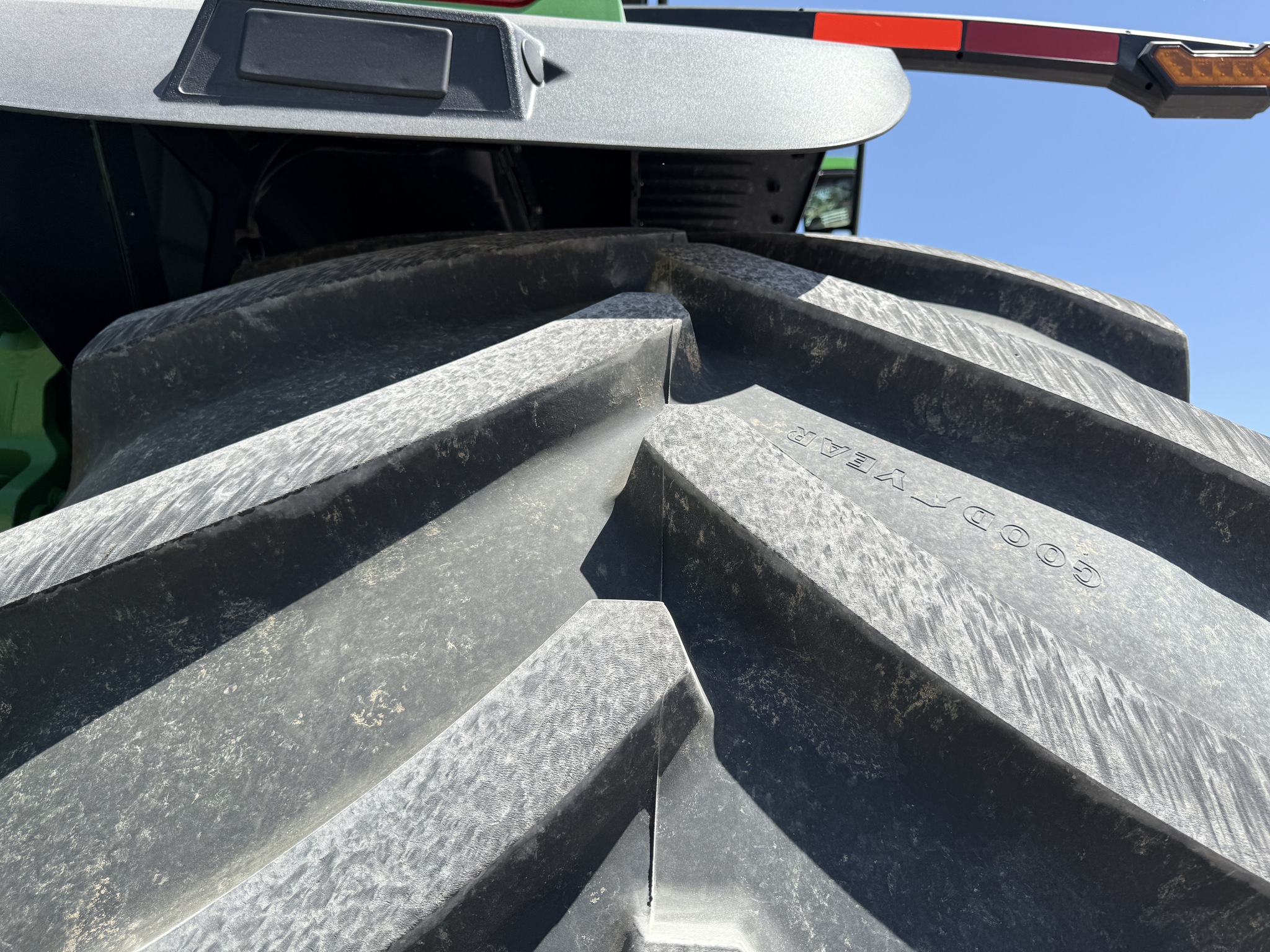 2024 John Deere 8R 410 Image 43