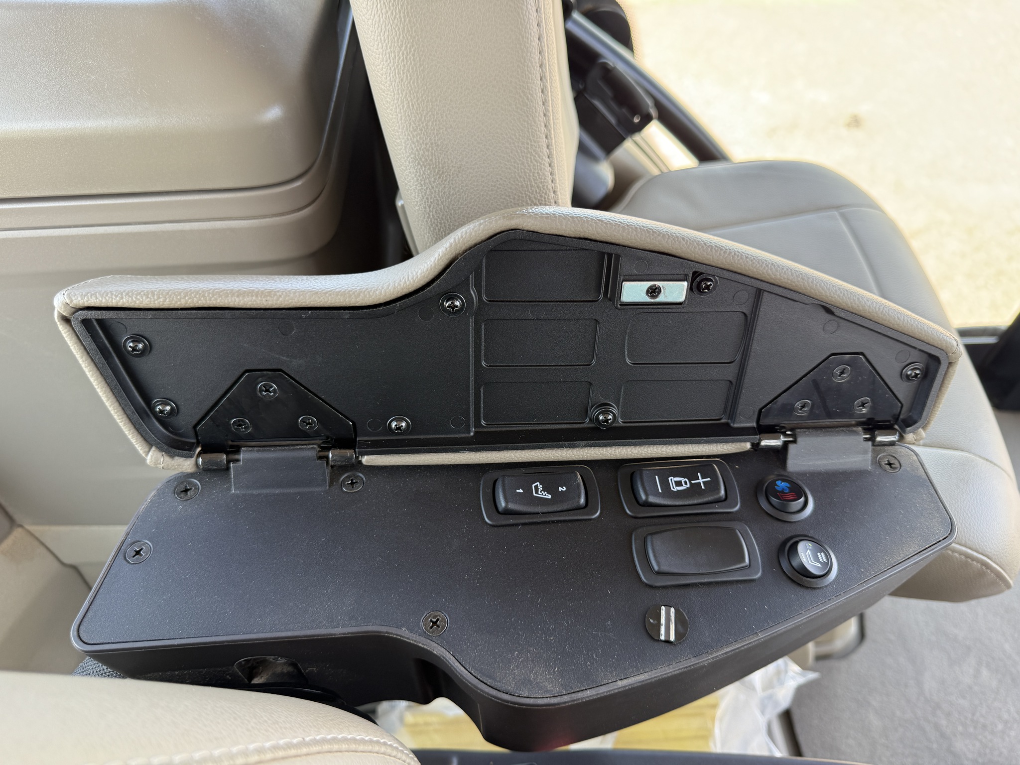 2024 John Deere 8R 410 Image 15