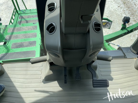 Photo of 2025 John Deere 410R