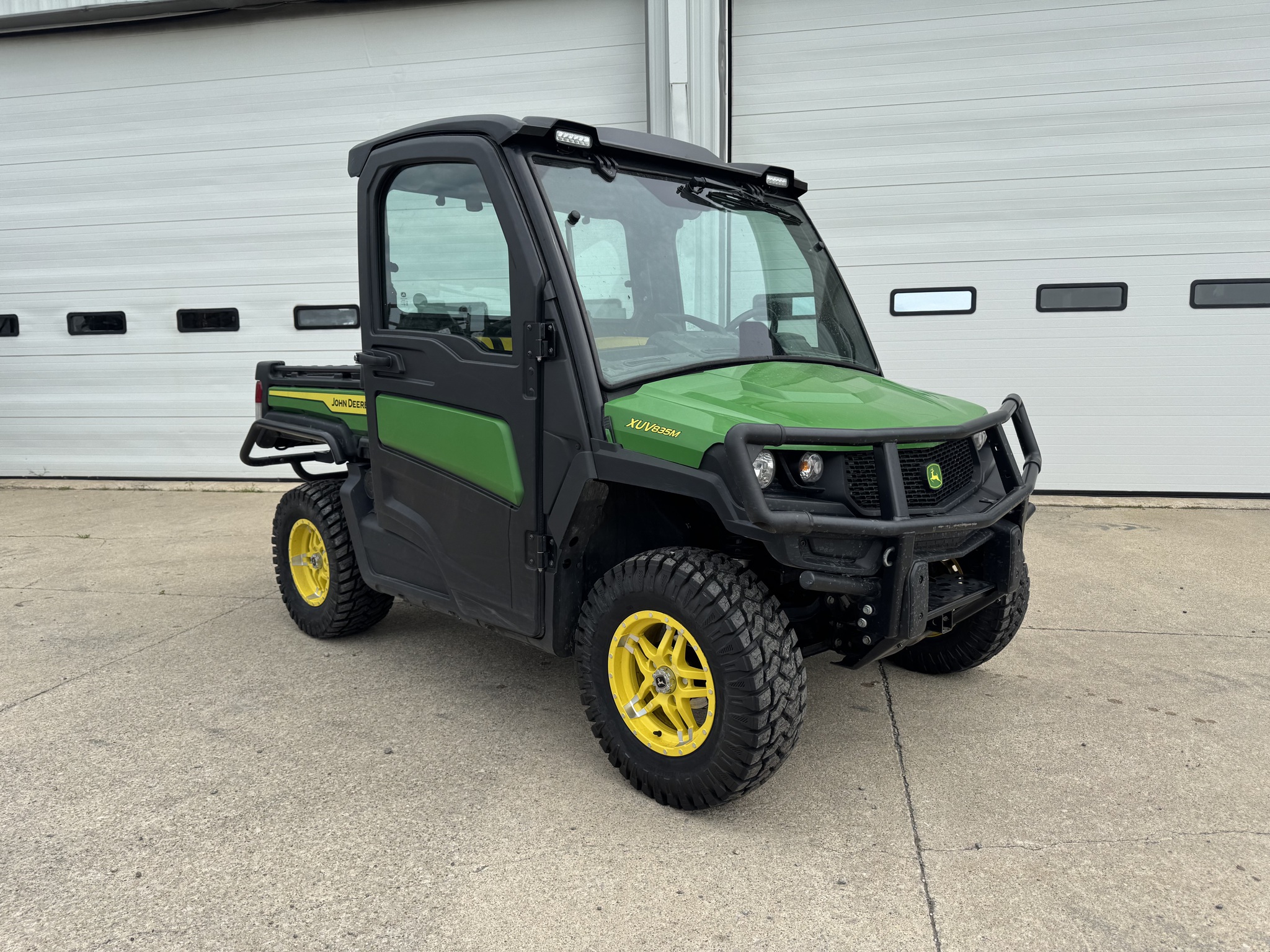 2021 John Deere XUV 835M Image 1