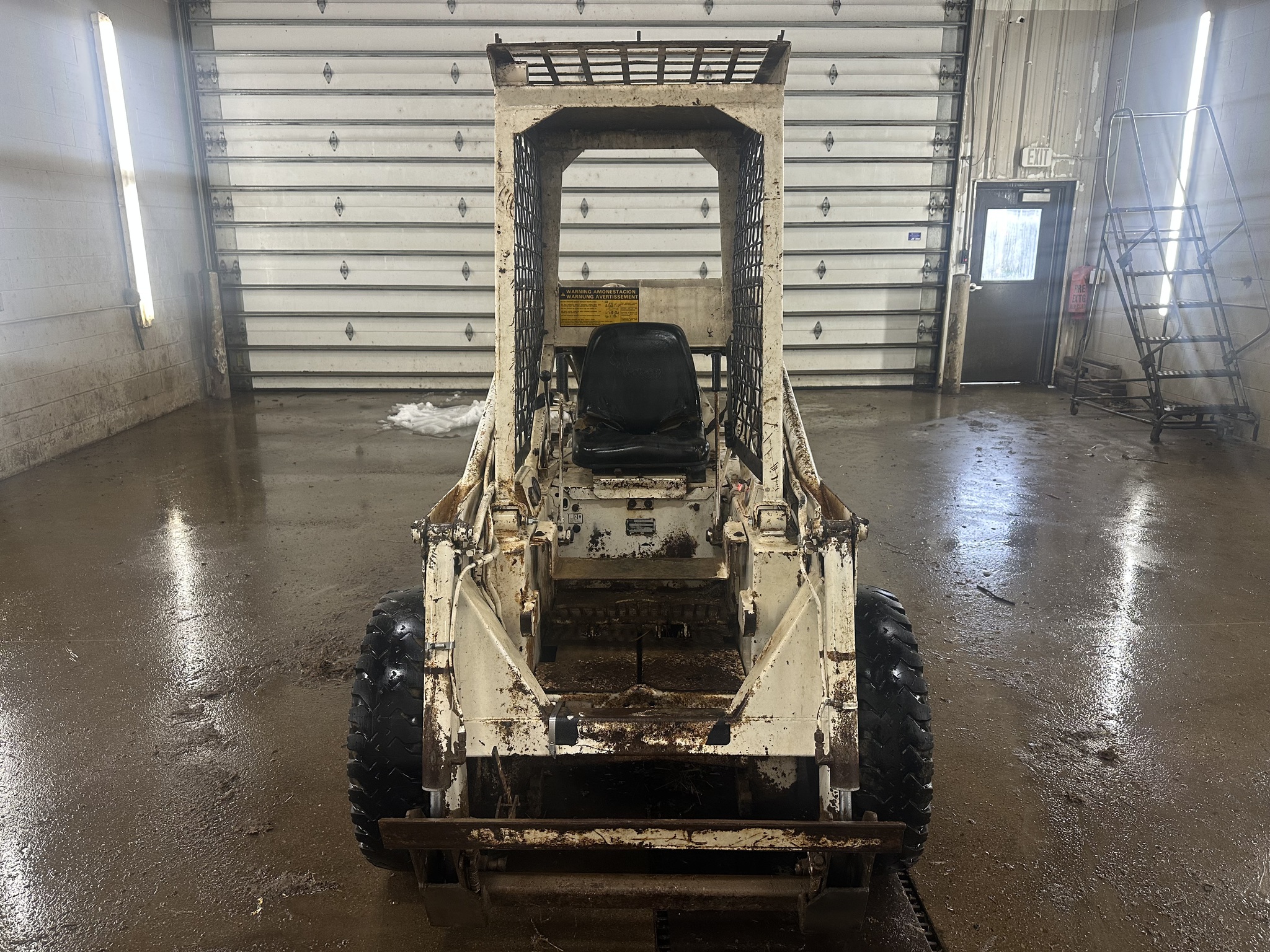 1974 Bobcat 610 Image 2