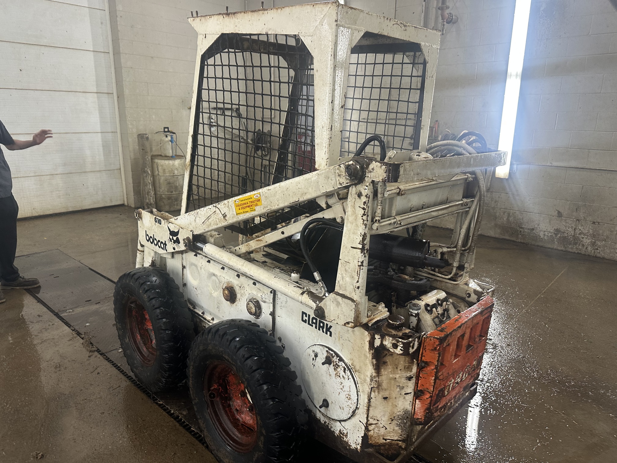 1974 Bobcat 610 Image 5