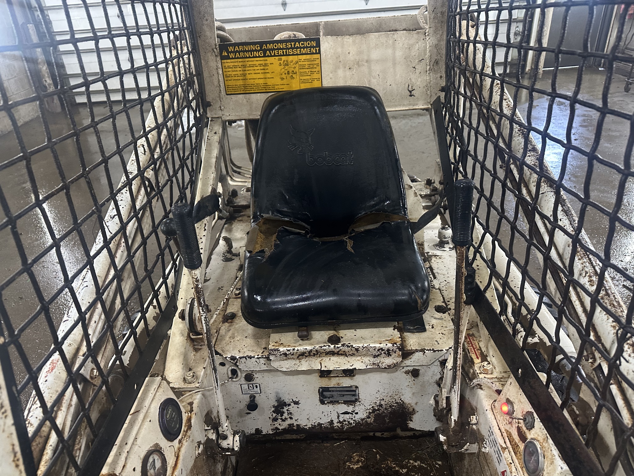 1974 Bobcat 610 Image 6