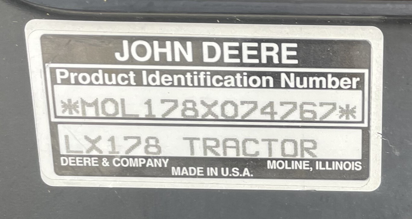 1993 John Deere LX178 Image 8