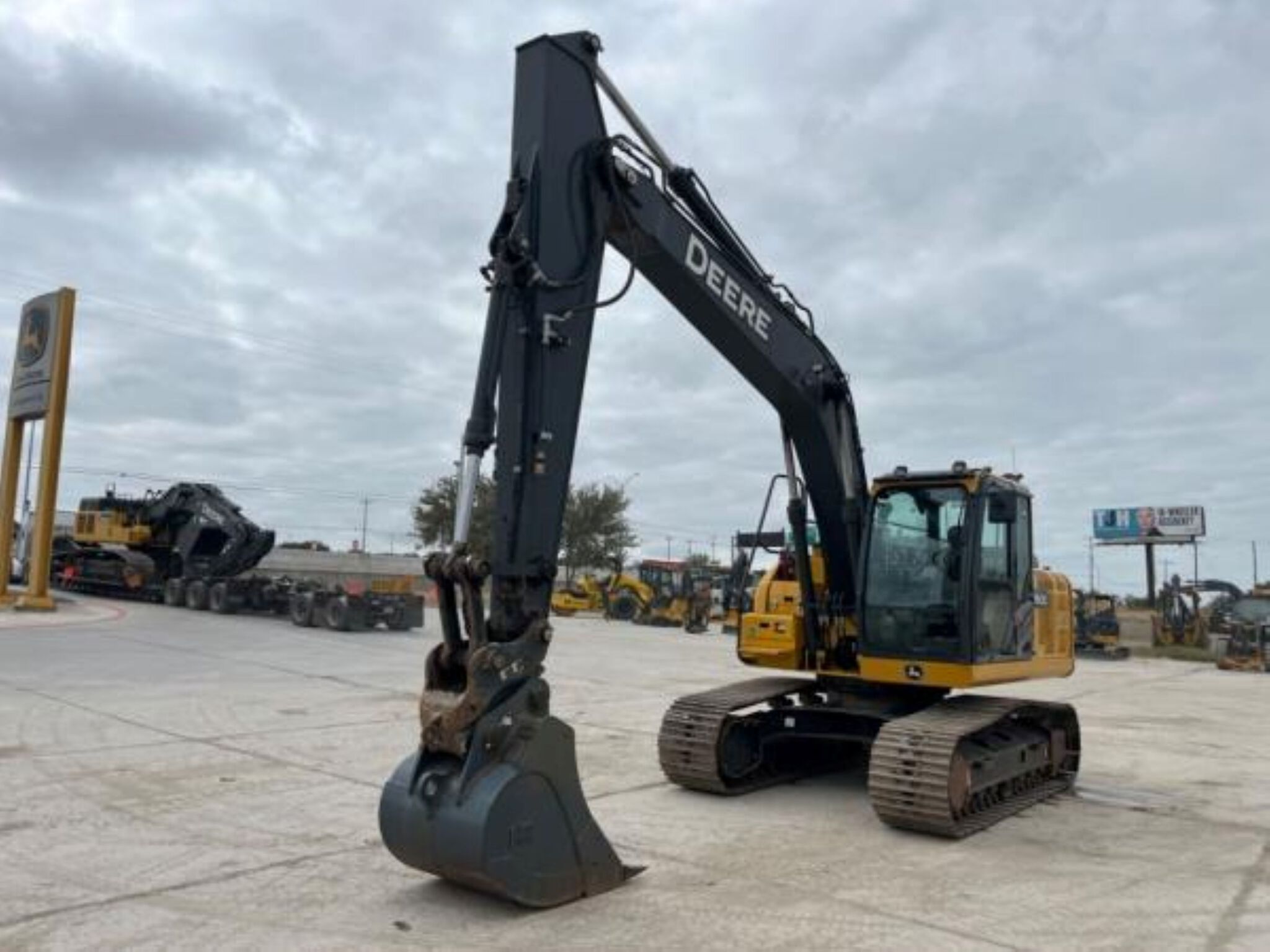 2020 John Deere 160GLC Image 1