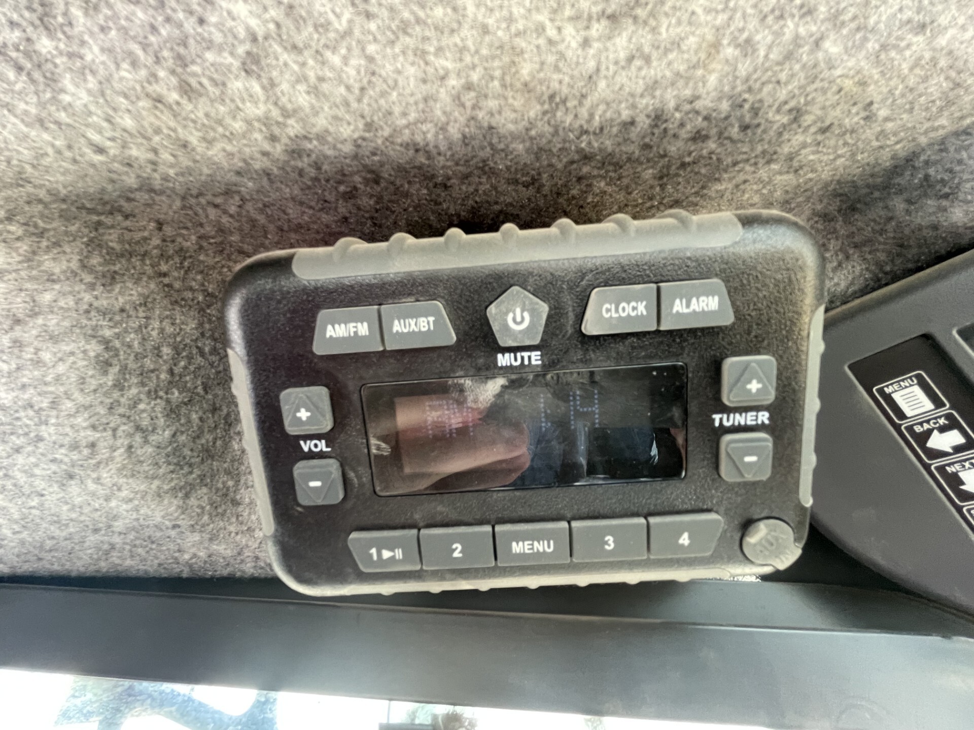 2022 John Deere 333G Image 17