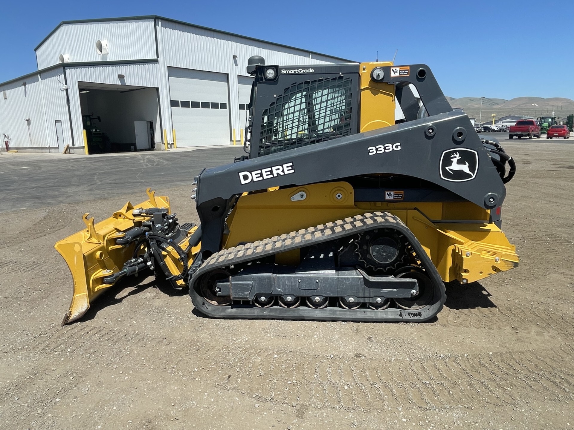 2022 John Deere 333G Image 8