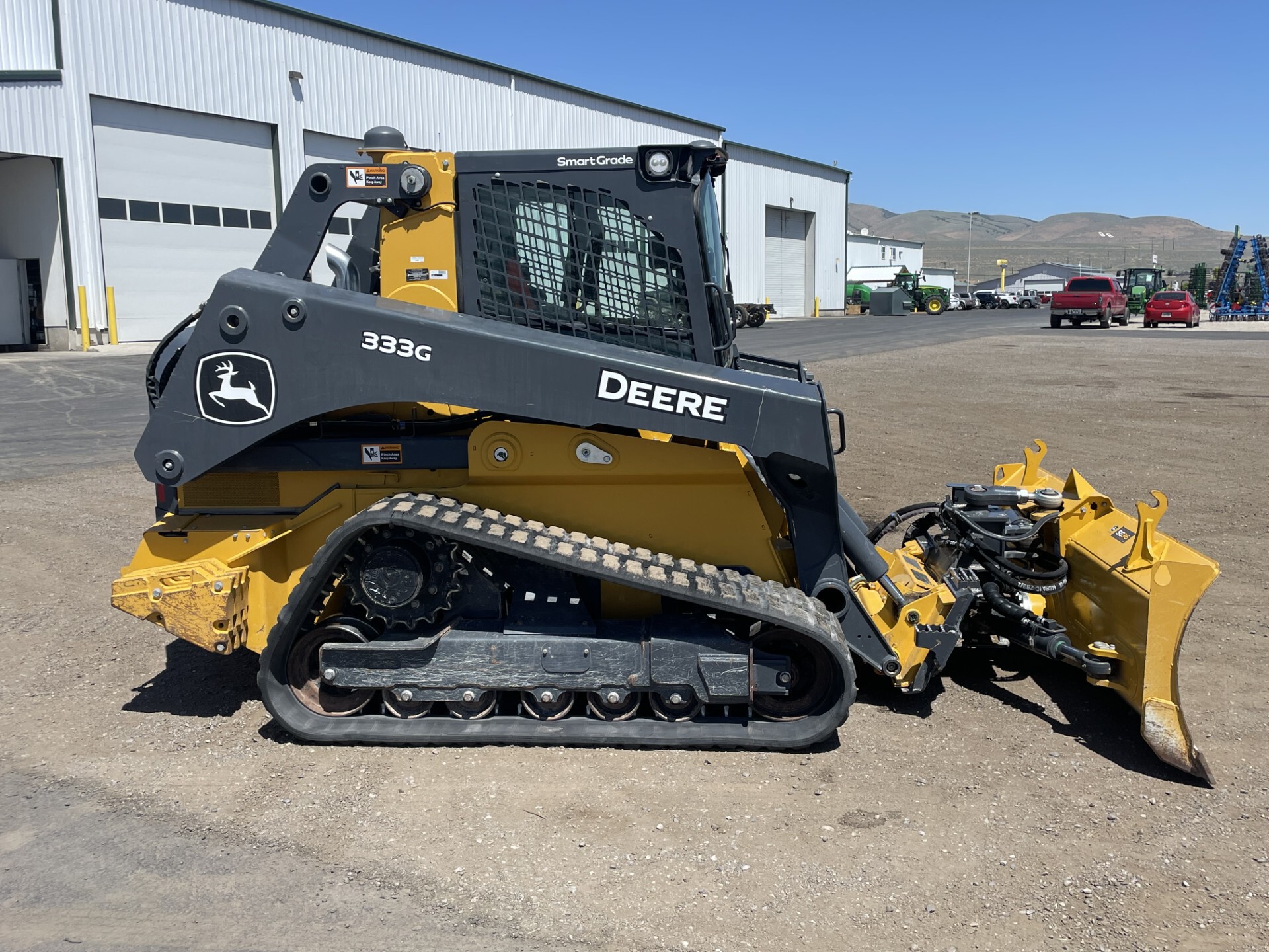 2022 John Deere 333G Image 4