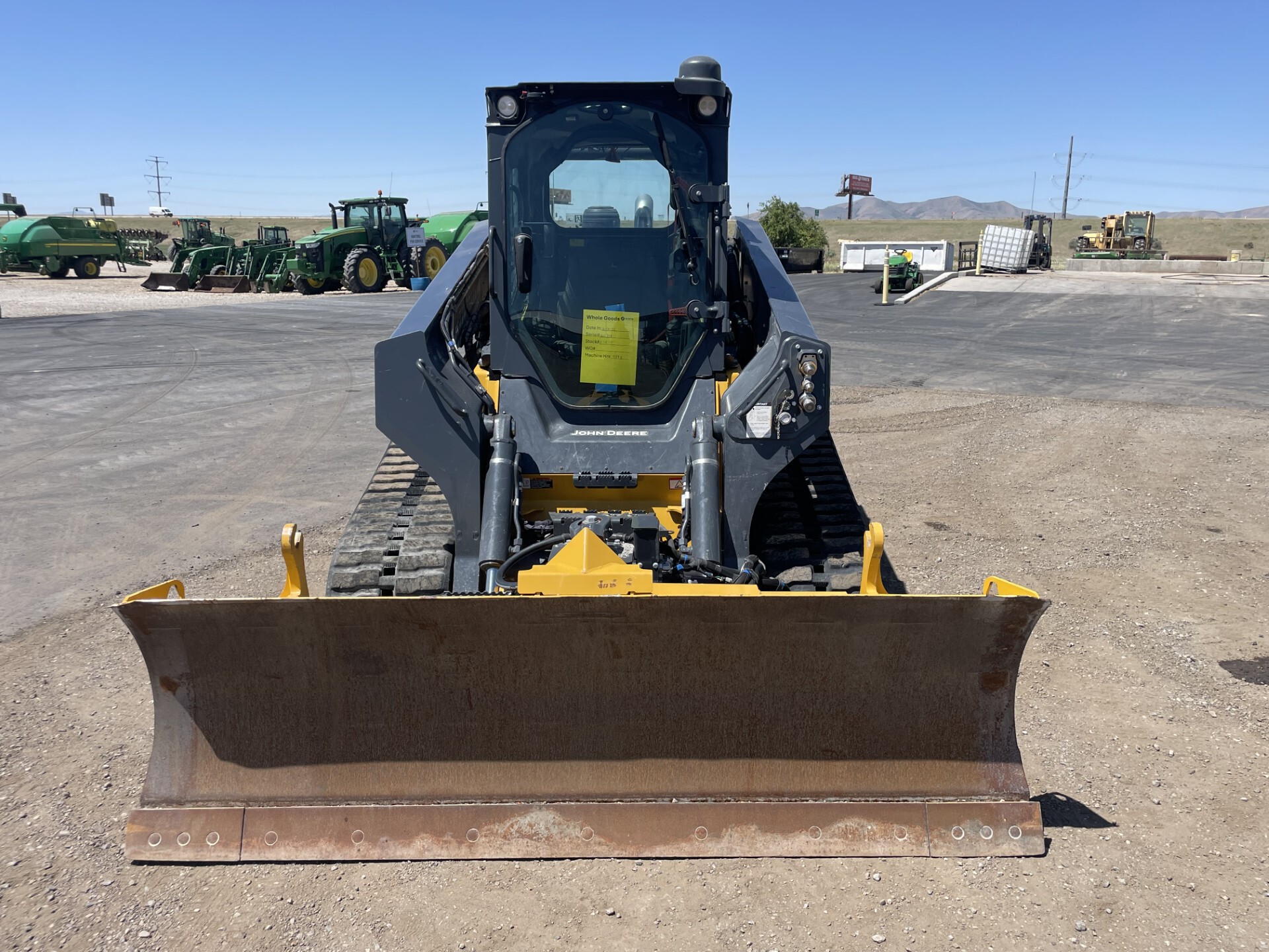 2022 John Deere 333G Image 2