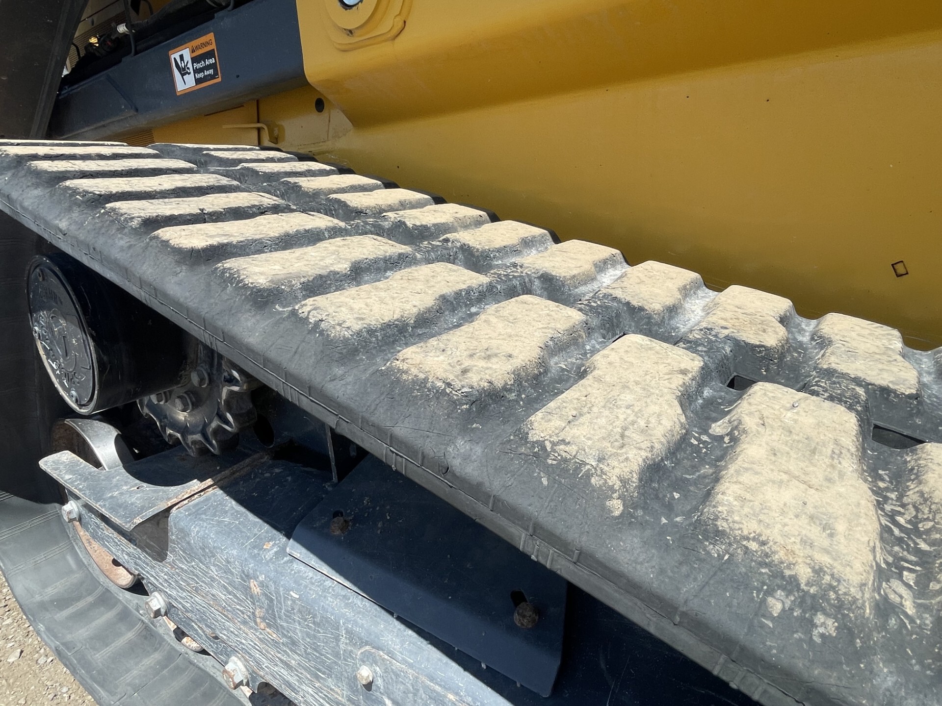 2022 John Deere 333G Image 11