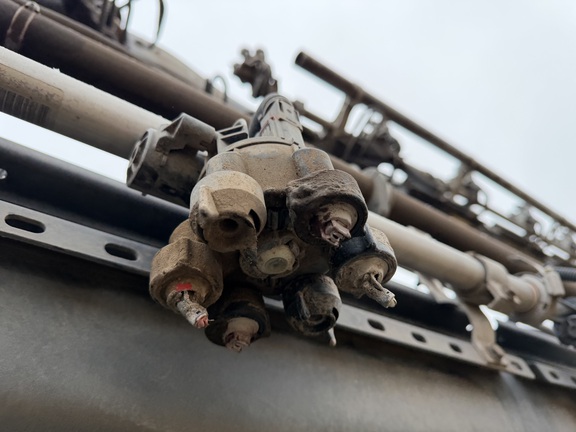 2023 John Deere 616R - Photo30