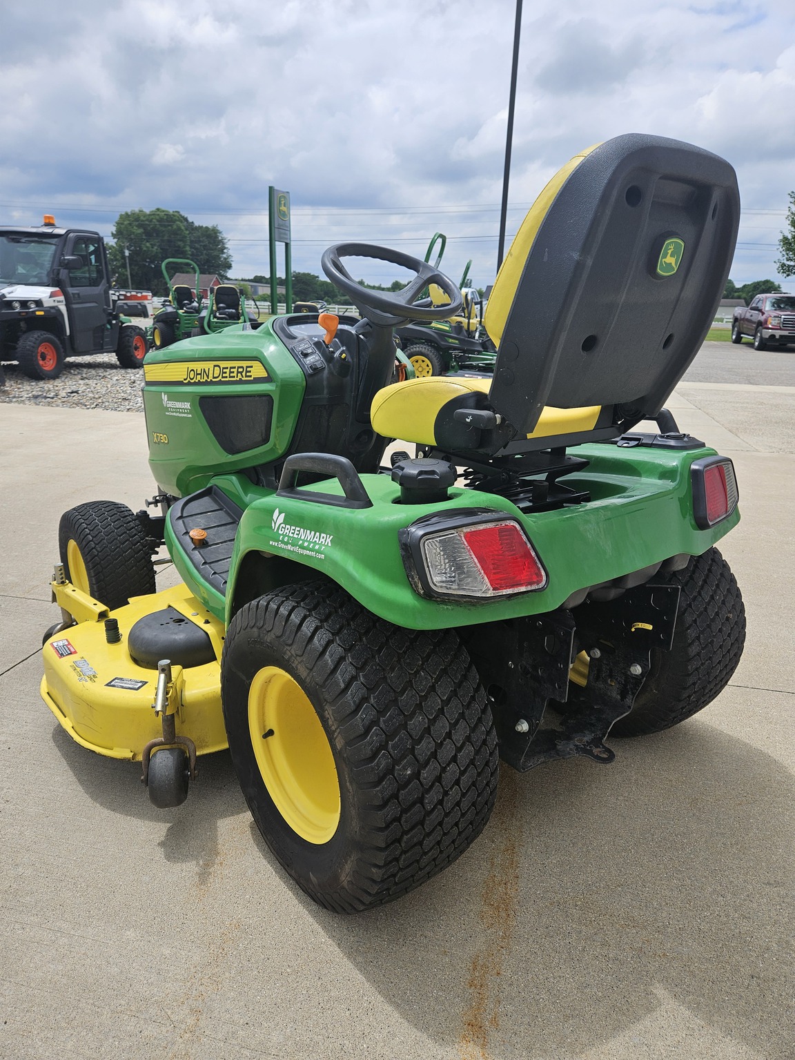 2014 John Deere X730 Image 6