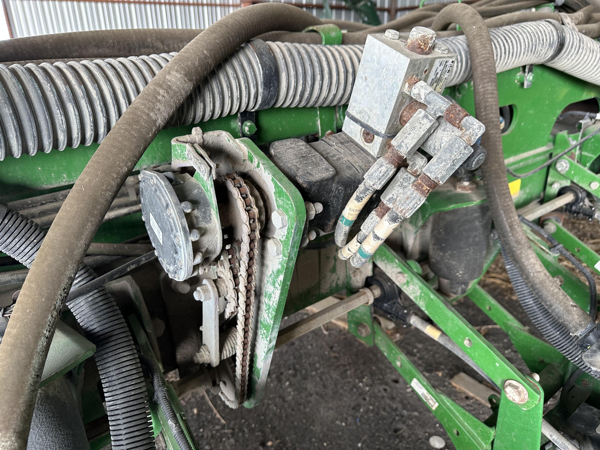 2015 John Deere 1775NT Image 16
