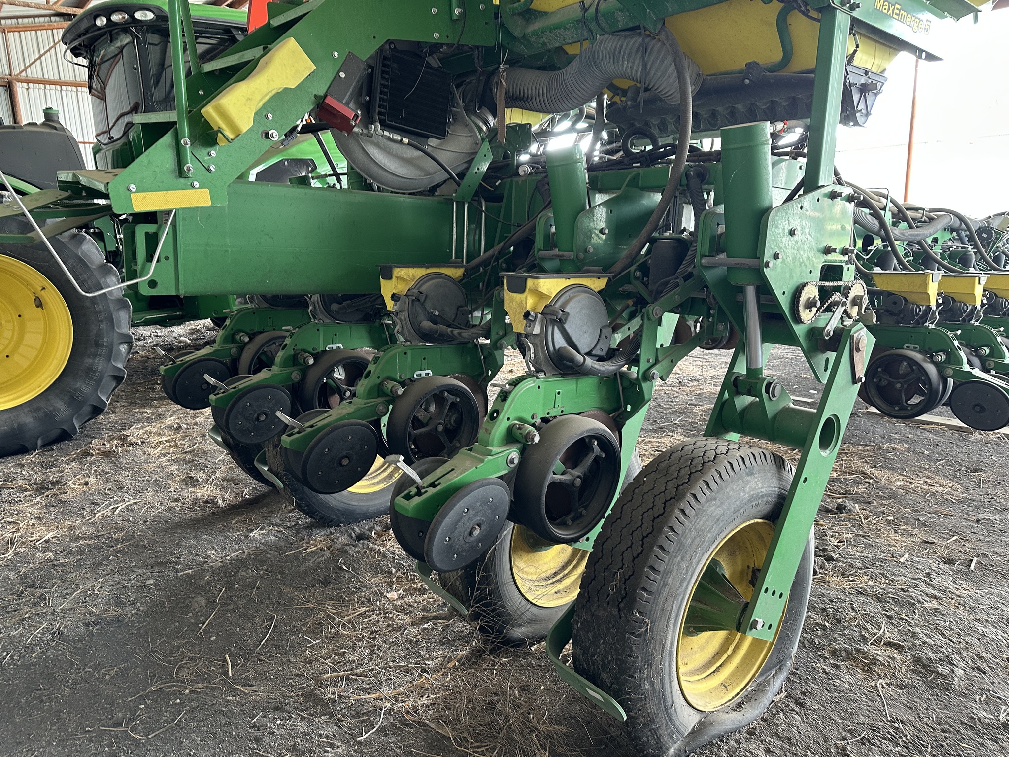 2015 John Deere 1775NT Image 12