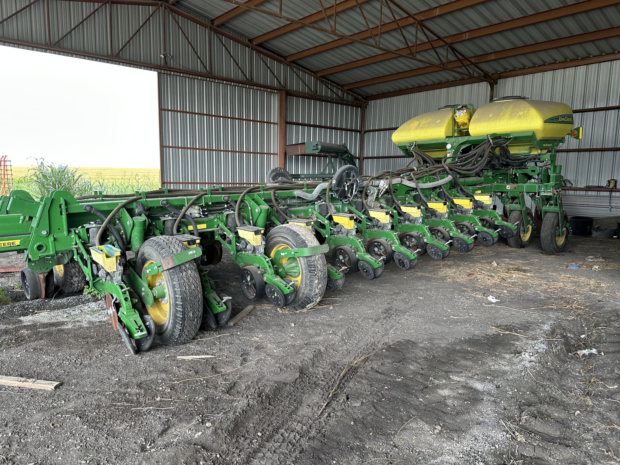 2015 John Deere 1775NT Image 5