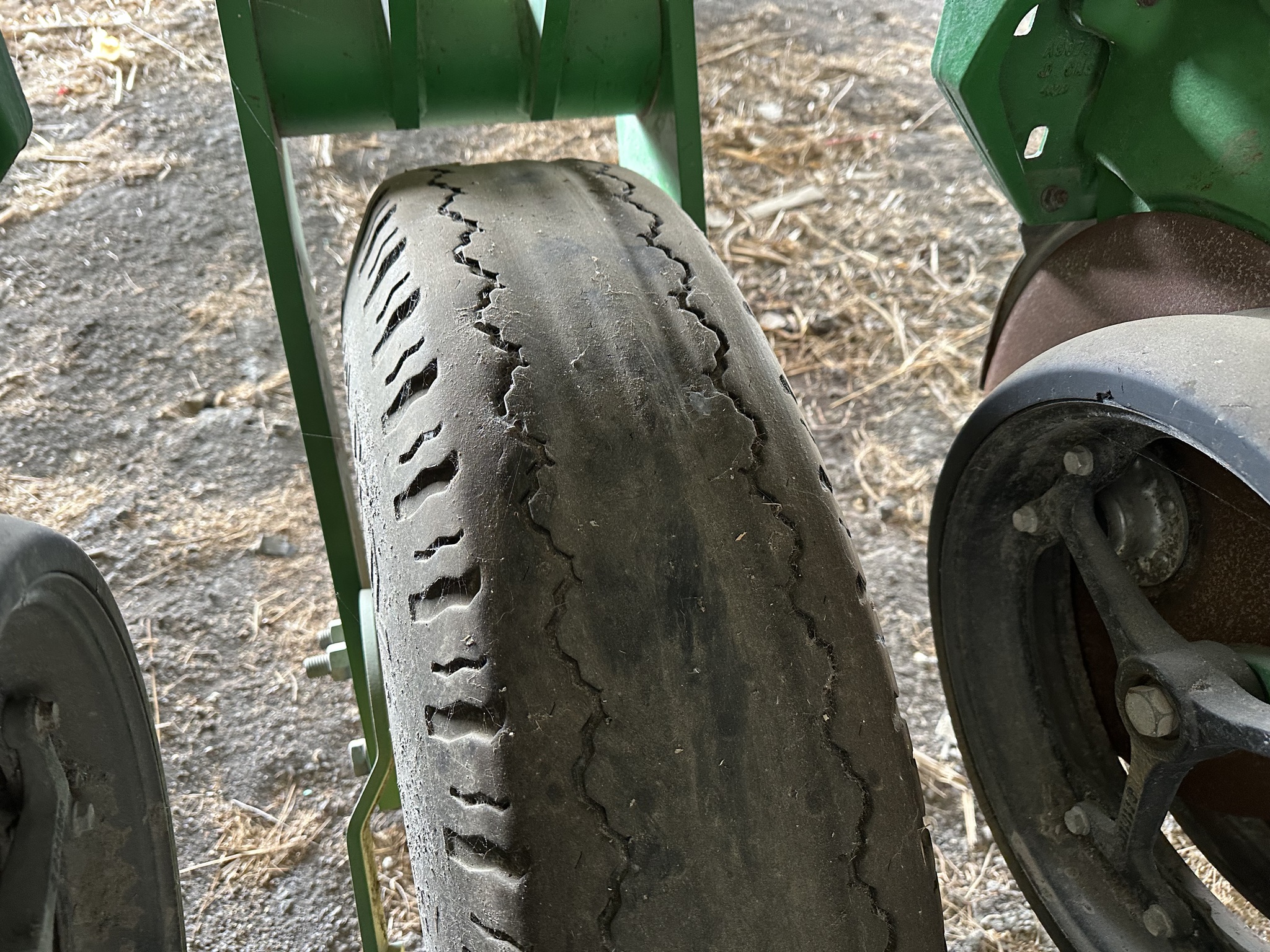 2015 John Deere 1775NT Image 18