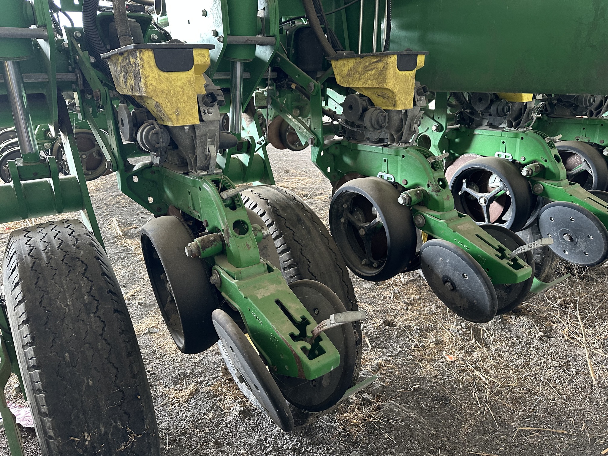 2015 John Deere 1775NT Image 14