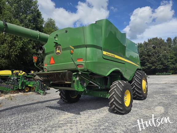 Photo of 2022 John Deere S770