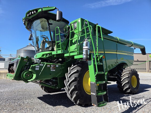 Photo of 2022 John Deere S770