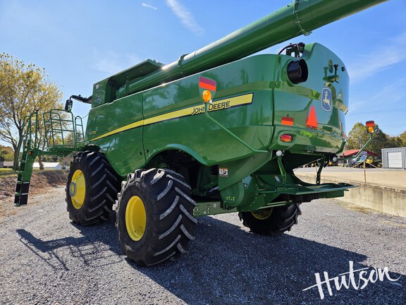 Photo of 2022 John Deere S770