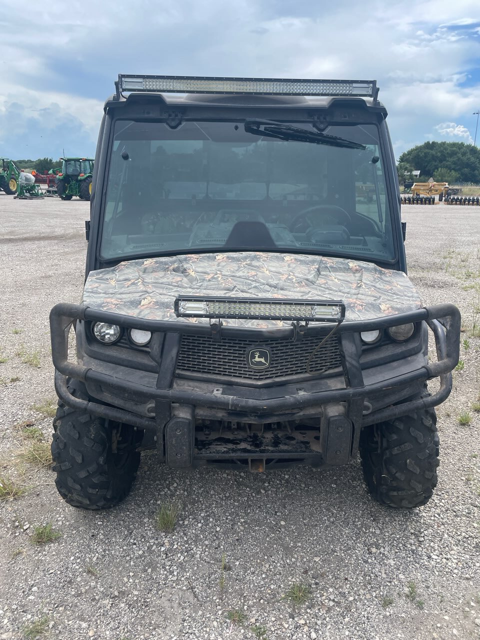 2018 John Deere XUV 865M Image 2