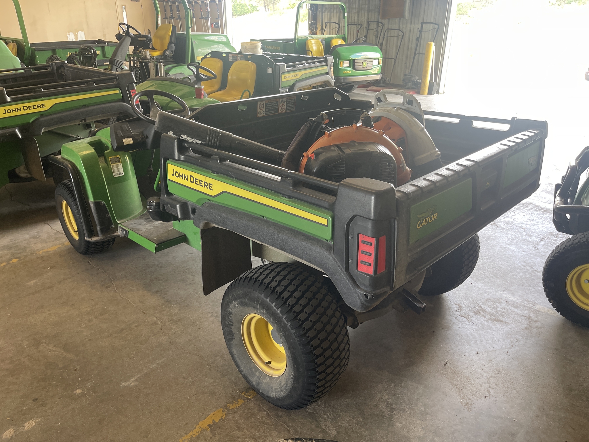 2021 John Deere Tx Turf Image 9