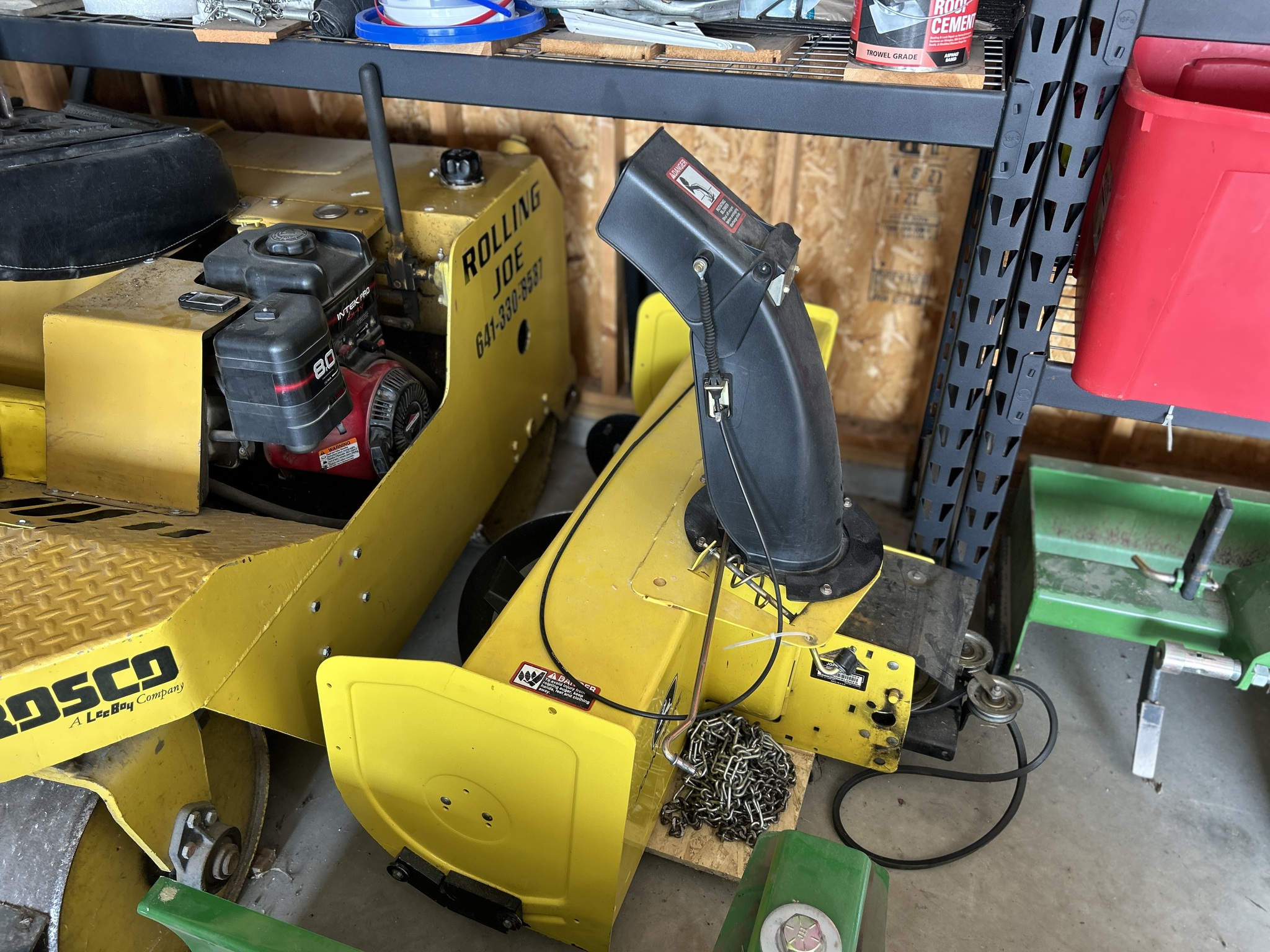 John Deere SB47 snowblower Image 4