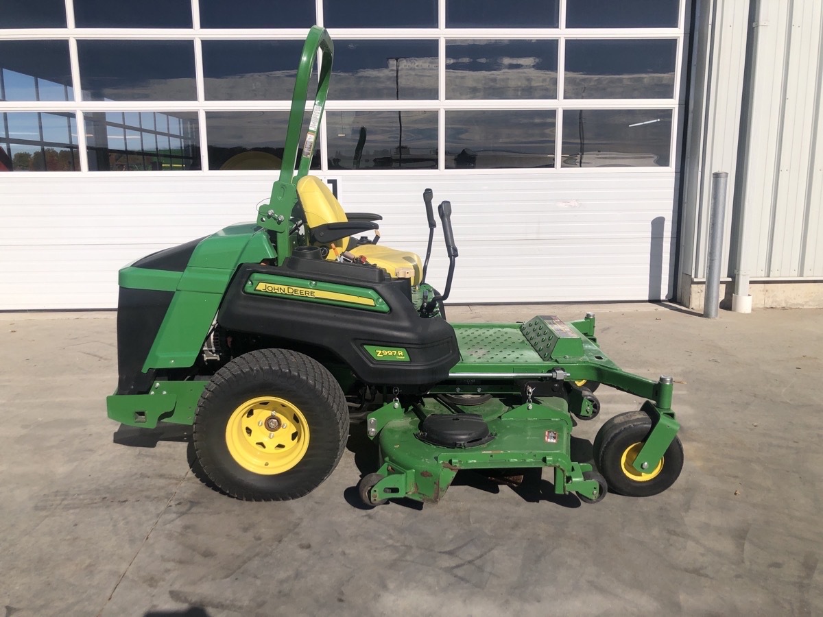 2017 John Deere Z997R Image 2