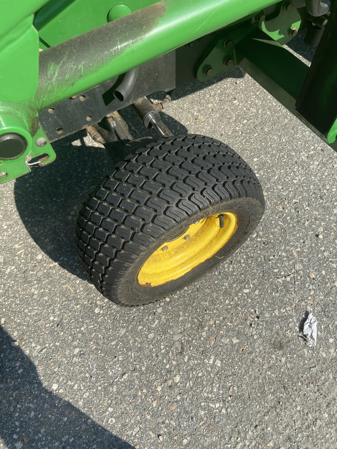 2004 John Deere 2210 Image 6