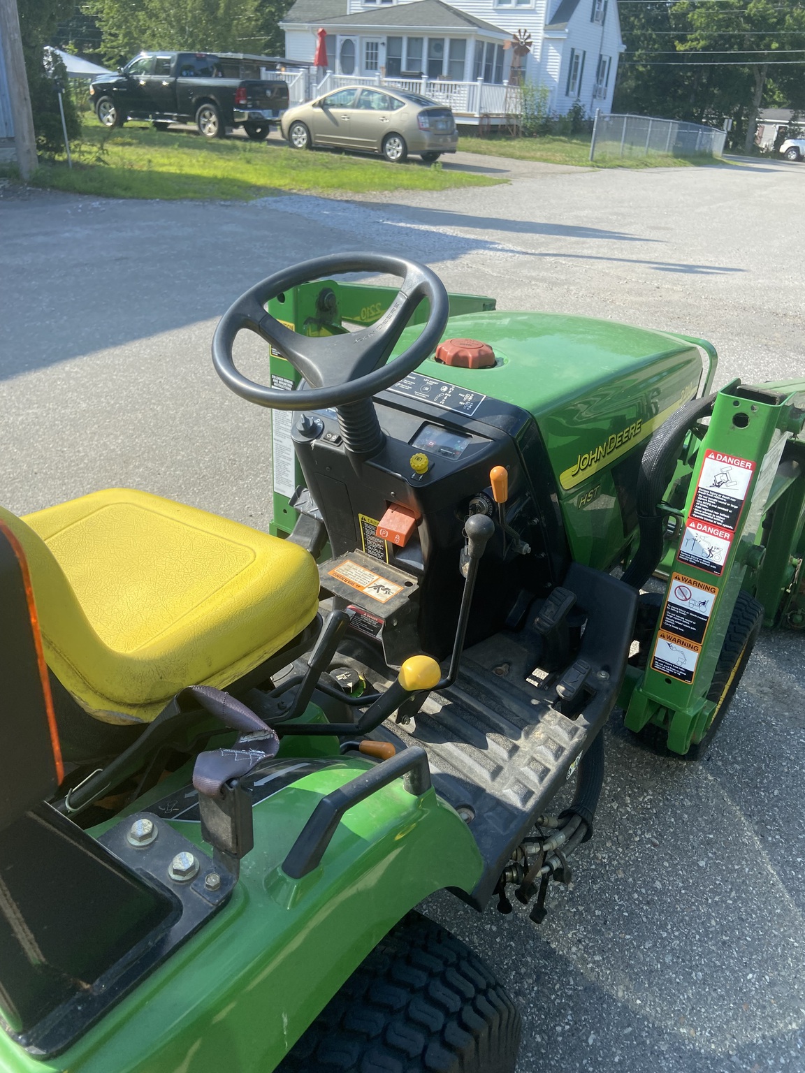 2004 John Deere 2210 Image 5