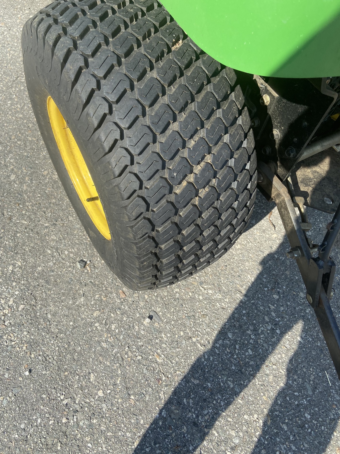 2004 John Deere 2210 Image 7