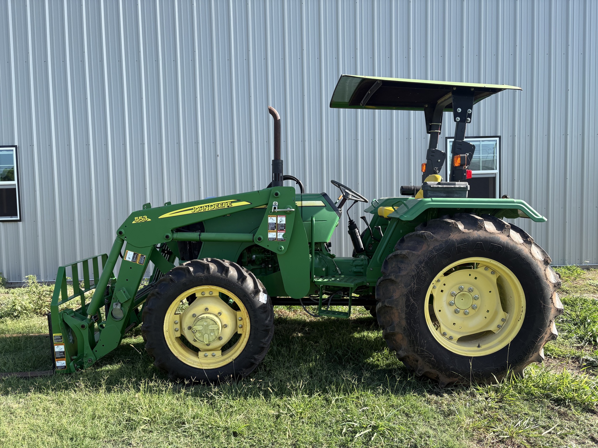 2009 John Deere 5075E Image 1