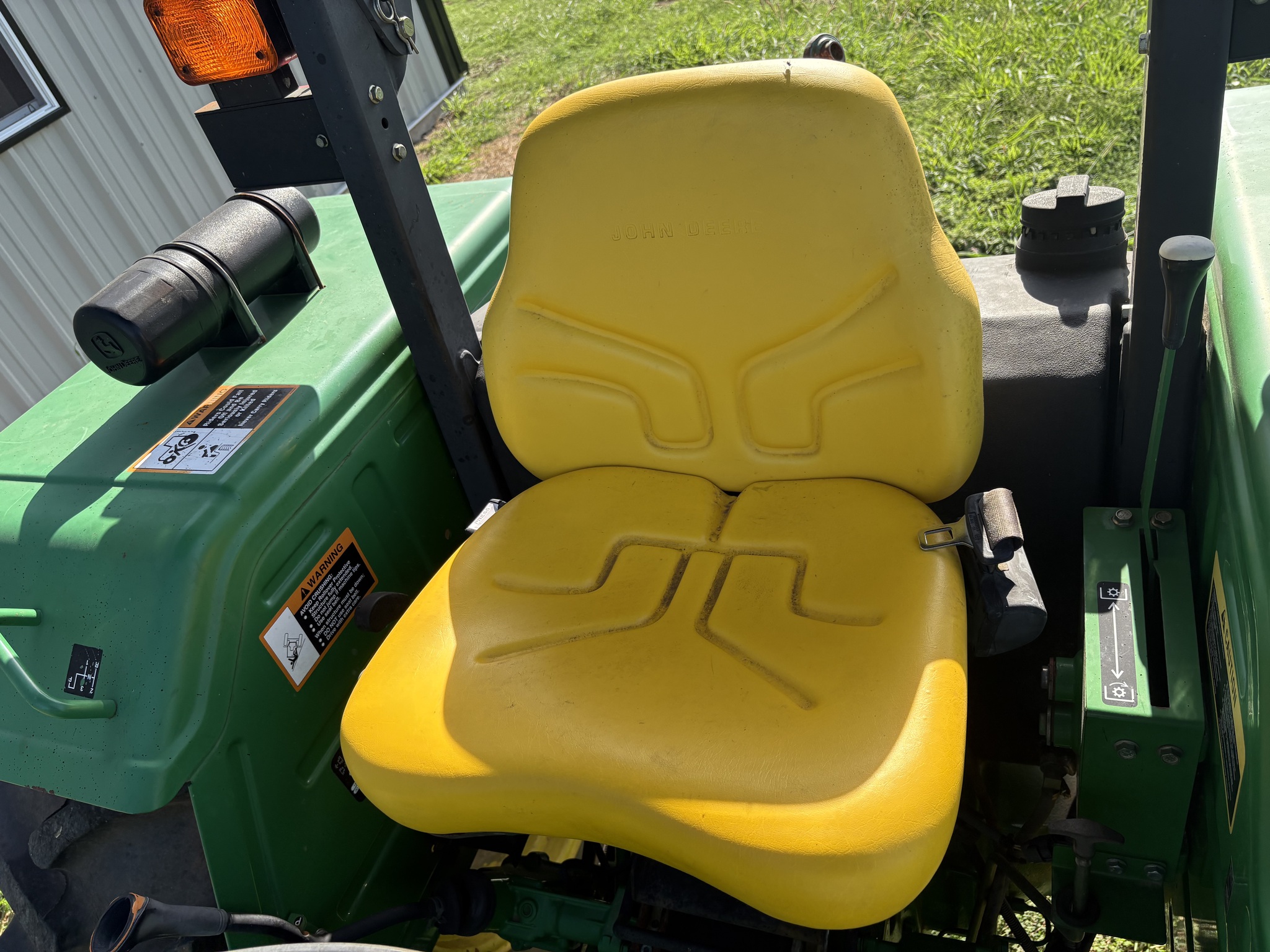 2009 John Deere 5075E Image 12