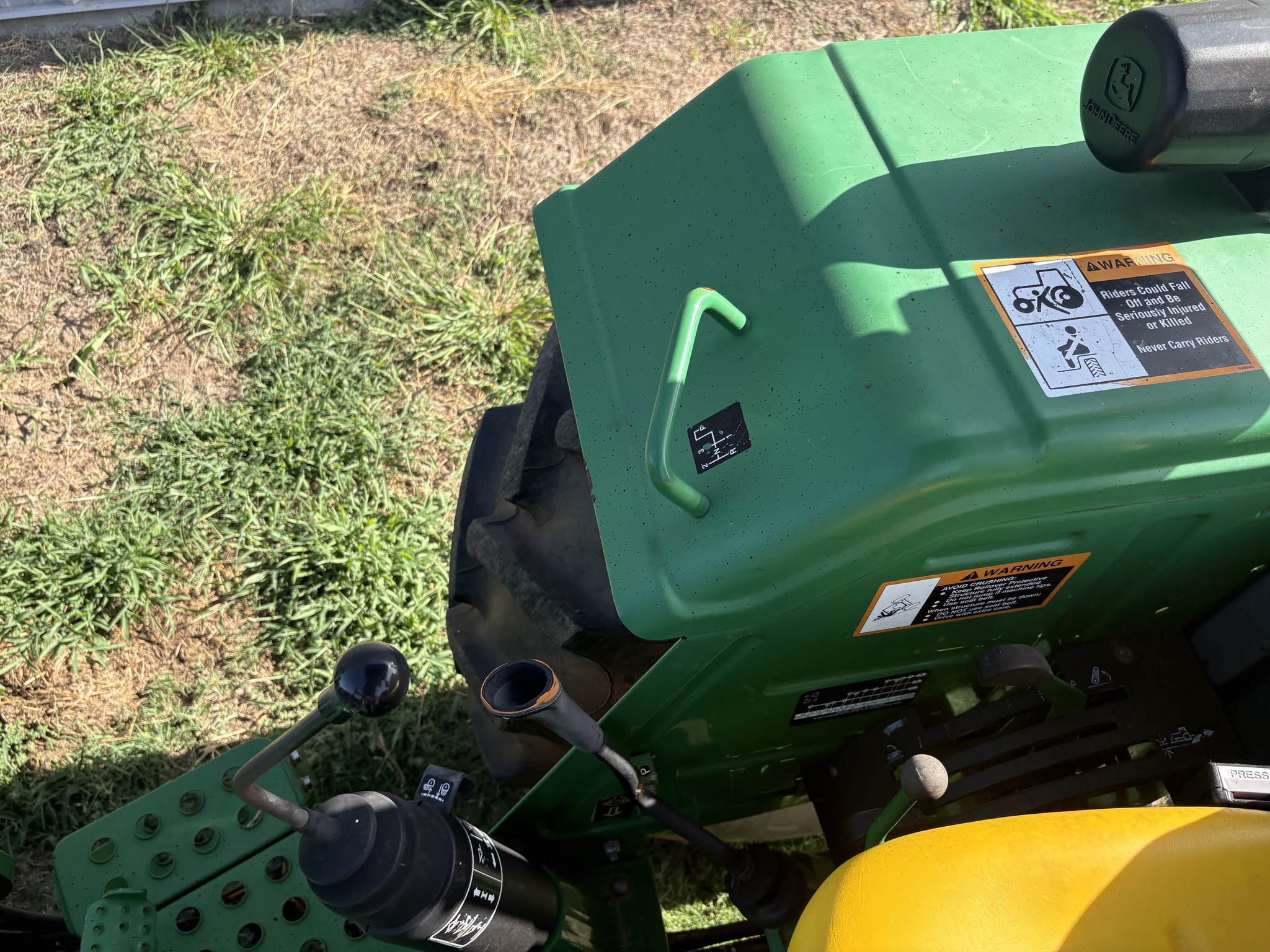 2009 John Deere 5075E Image 7