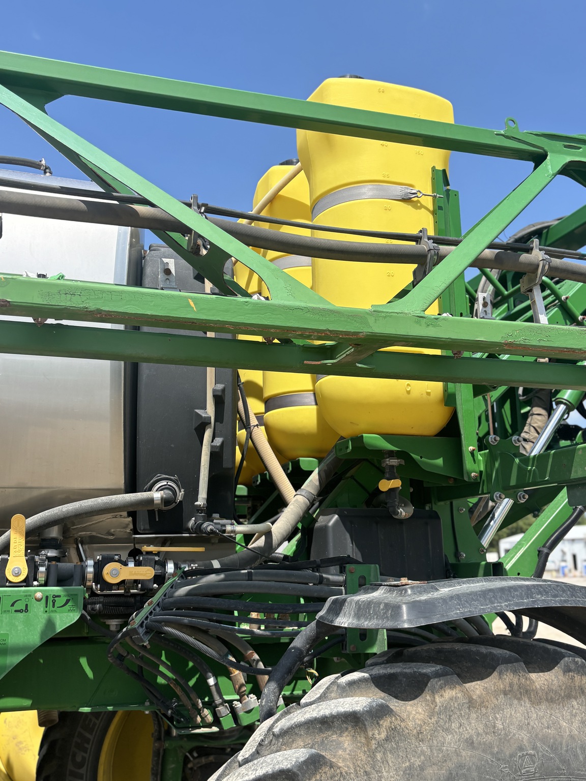 2018 John Deere R4038 Image 8